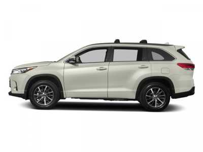 2017 Toyota Highlander, $0. Photo 6