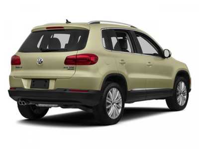 2013 Volkswagen Tiguan, $6998. Photo 2