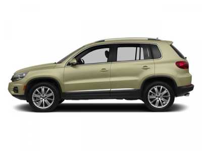 2013 Volkswagen Tiguan, $6998. Photo 3