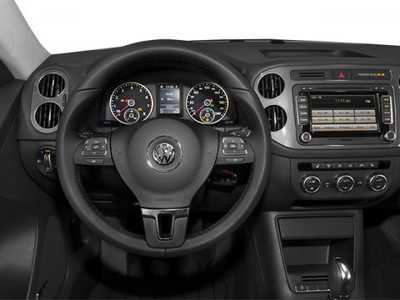 2013 Volkswagen Tiguan, $6998. Photo 9