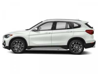 2022 BMW X1, $30000. Photo 3