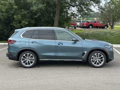 2026 BMW X5, $81125. Photo 8