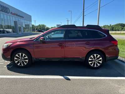 2017 Subaru Outback, $12998. Photo 4