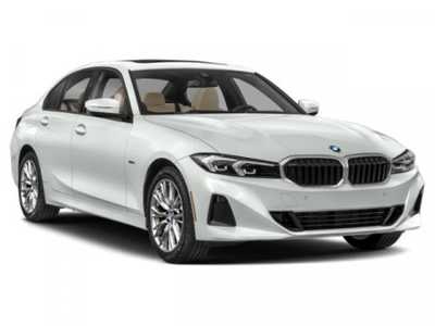 2023 BMW 3 Series, $35000. Photo 11