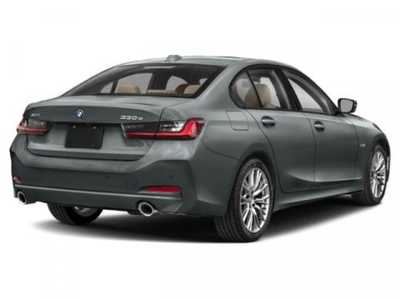 2023 BMW 3 Series, $35000. Photo 2