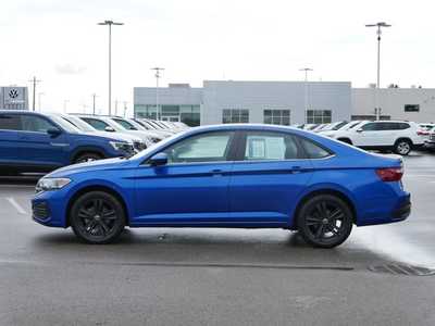 2023 Volkswagen Jetta, $21998. Photo 4