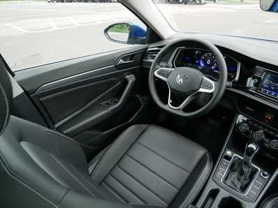 2023 Volkswagen Jetta, $21998. Photo 9