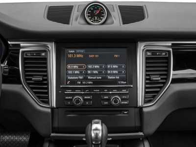 2017 Porsche Macan, $0. Photo 10