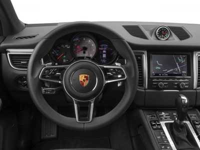 2017 Porsche Macan, $0. Photo 7