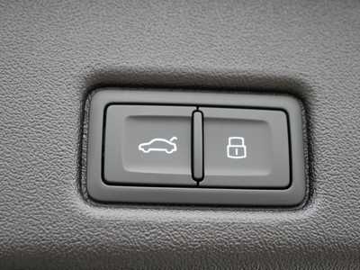 2025 Audi Q5, $59800. Photo 6