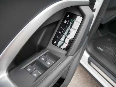 2025 Audi Q5, $59800. Photo 8