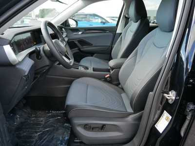 2025 Volkswagen Tiguan, $34916. Photo 7