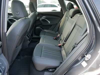 2025 Audi Q5, $59000. Photo 9