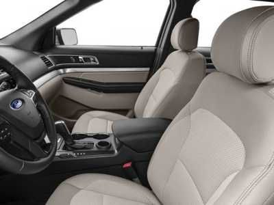 2016 Ford Explorer, $12998. Photo 12