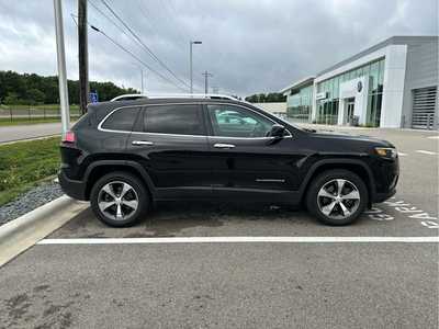 2019 Jeep Cherokee, $20998. Photo 8