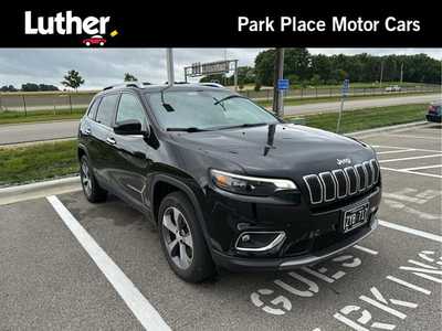2019 Jeep Cherokee, $20998. Photo 1
