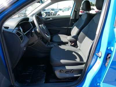 2025 Volkswagen Taos, $29239. Photo 6