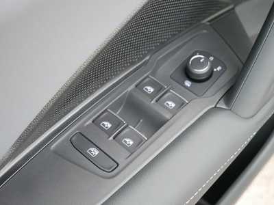 2025 Volkswagen Tiguan, $37486. Photo 8
