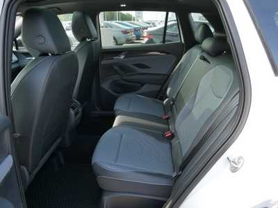 2025 Volkswagen Tiguan, $37486. Photo 9