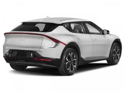 2022 Kia EV6, $23498. Photo 2