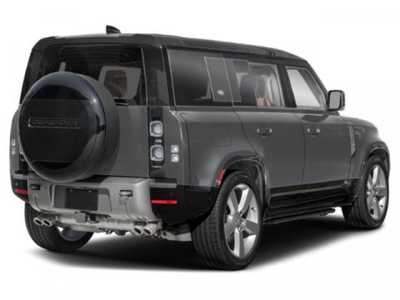2024 Land Rover Defender, $95000. Photo 2