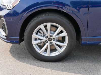 2025 Audi Q3, $46075. Photo 4