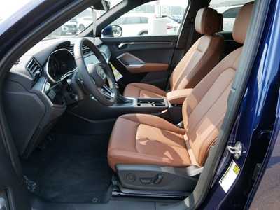 2025 Audi Q3, $46075. Photo 7