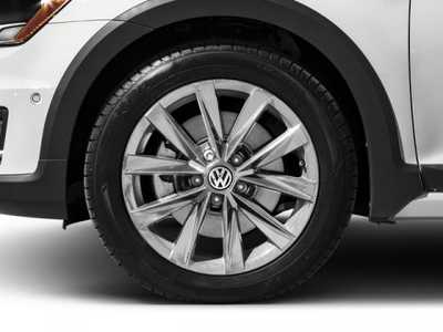 2017 Volkswagen Golf, $15498. Photo 11
