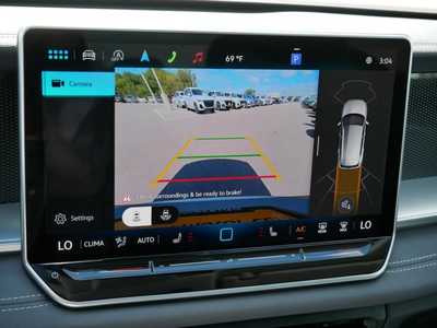 2025 Volkswagen Tiguan, $34176. Photo 12