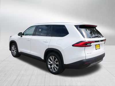 2024 Toyota Grand Highlander, $52998. Photo 5