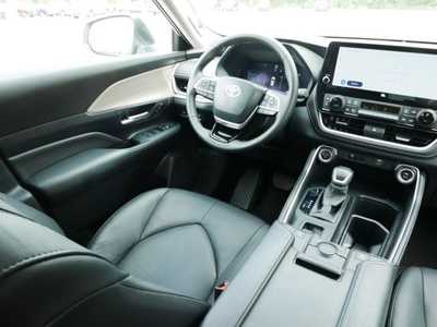 2024 Toyota Grand Highlander, $52998. Photo 8