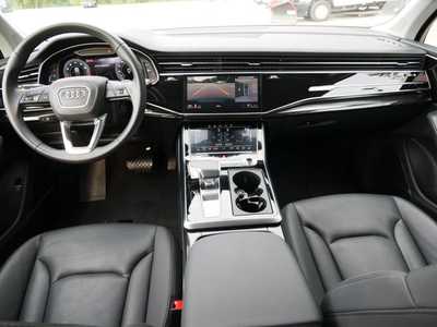 2022 Audi Q7, $50000. Photo 10