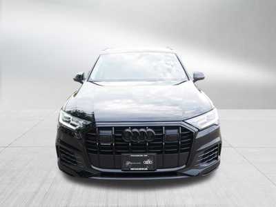 2022 Audi Q7, $50000. Photo 2