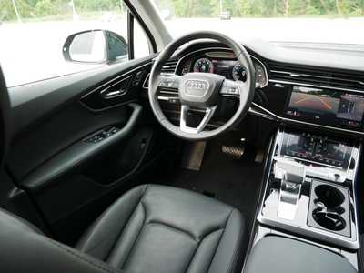 2022 Audi Q7, $50000. Photo 9
