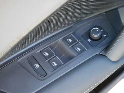 2025 Volkswagen Tiguan, $35036. Photo 8