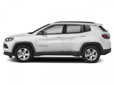 2022 Jeep Compass, $23498. Photo 3
