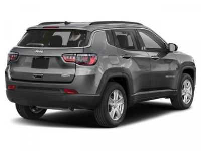 2022 Jeep Compass, $23498. Photo 5