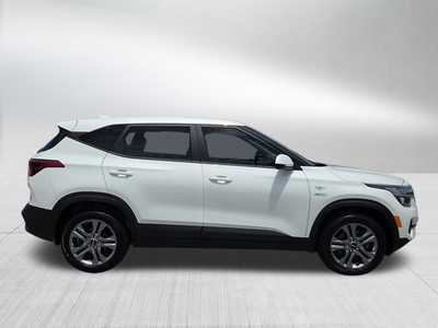 2023 Kia Seltos, $20998. Photo 6
