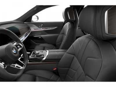 2026 BMW 7 Series, $139580. Photo 12