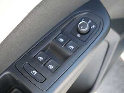 2025 Volkswagen Taos, $31631. Photo 7