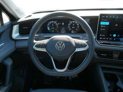 2025 Volkswagen Tiguan, $34176. Photo 11
