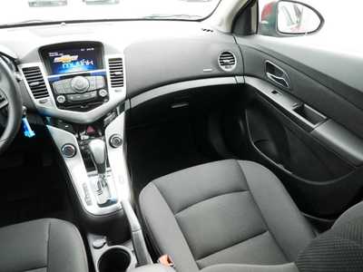 2015 Chevrolet Cruze, $7798. Photo 11