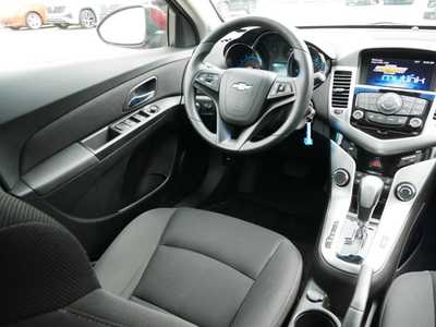 2015 Chevrolet Cruze, $7798. Photo 9