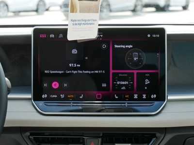 2025 Volkswagen Tiguan, $33902. Photo 10