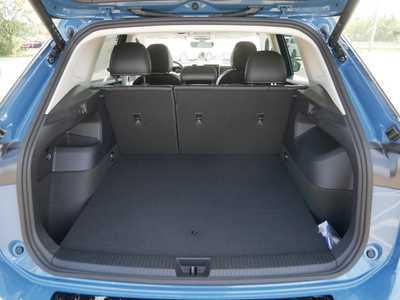 2025 Volkswagen Tiguan, $33902. Photo 5