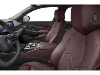 2026 BMW i5, $85725. Photo 11