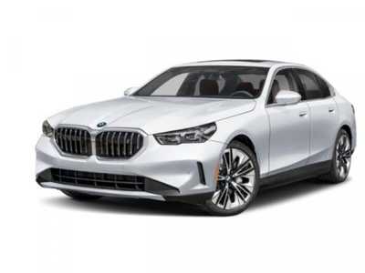 2026 BMW i5, $85725. Photo 4