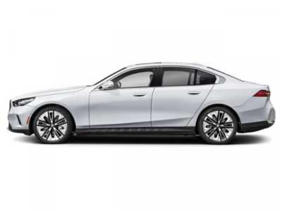 2026 BMW i5, $85725. Photo 6