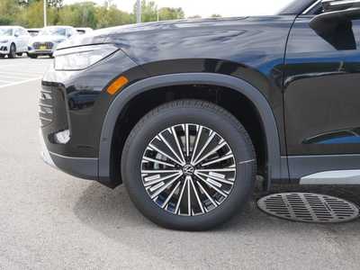 2025 Volkswagen Tiguan, $30025. Photo 4