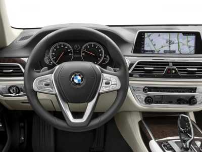2018 BMW 7 Series, $28498. Photo 10